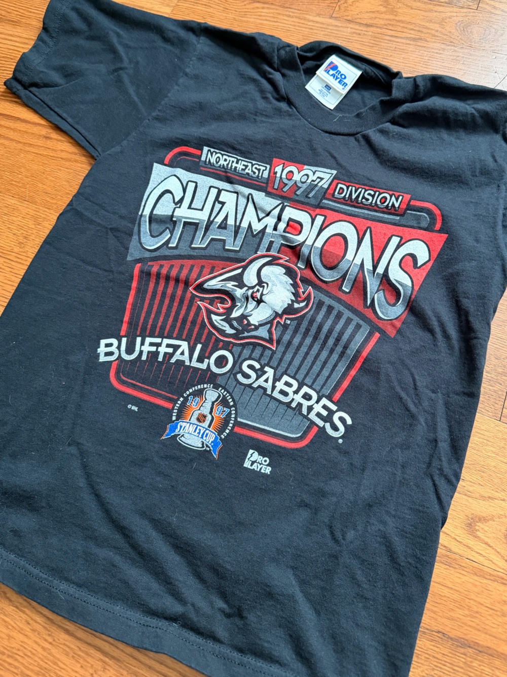 Vintage 1997 Buffalo Sabres NHL Champion Graphic T-Shirt Kids L 14/16 / Adult XS